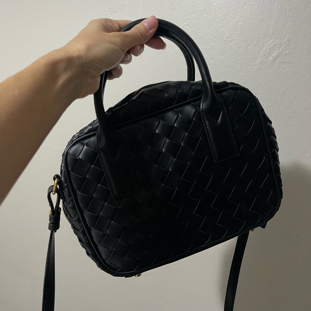 Elegant Black Woven Handbag
